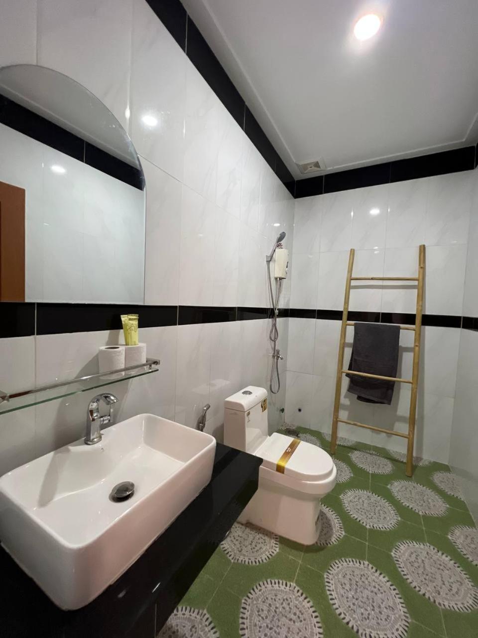 The Hub Kampot Hotel Luaran gambar
